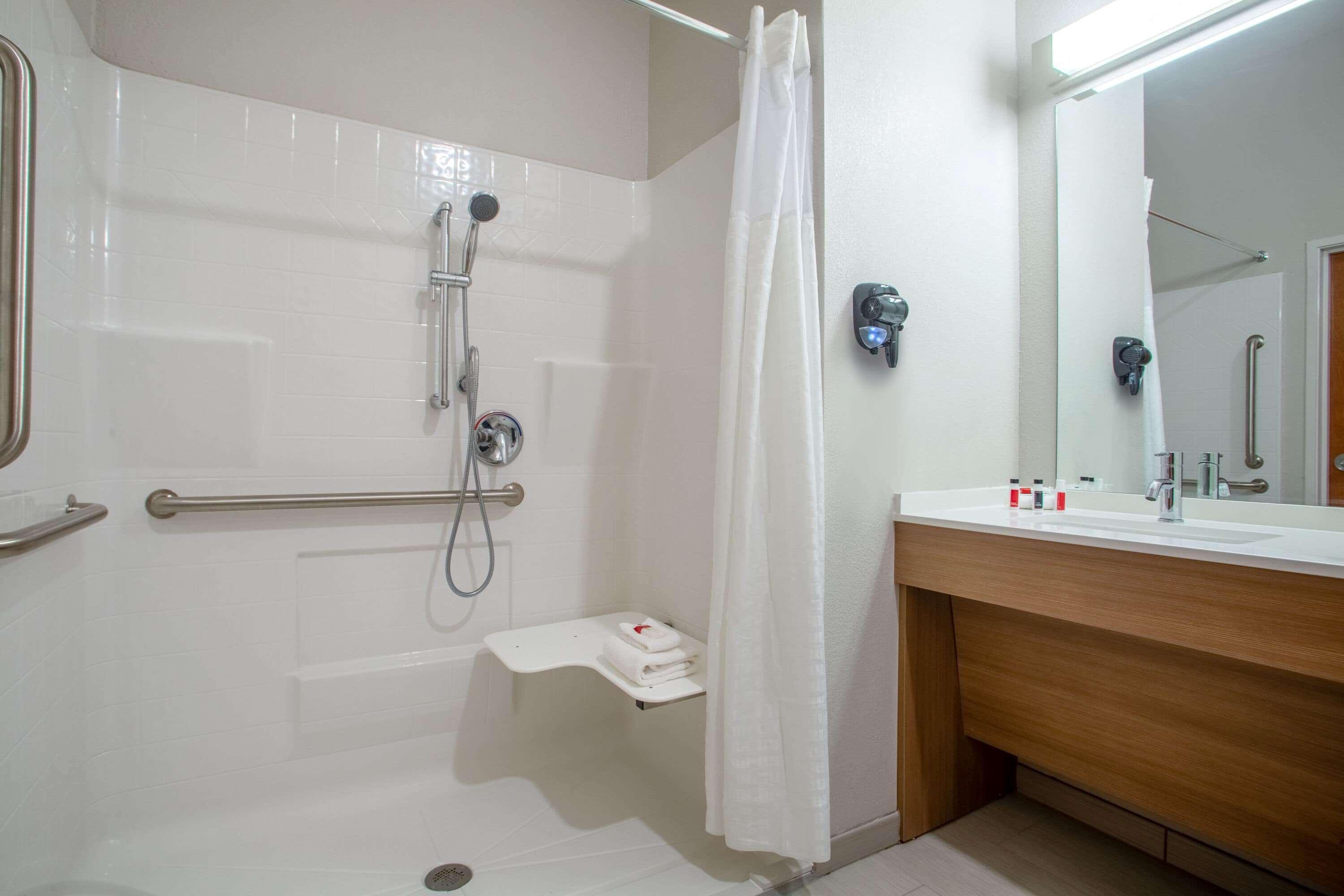 Microtel Inn & Suites By Wyndham Liberty/Ne Kansas City Area Exterior foto